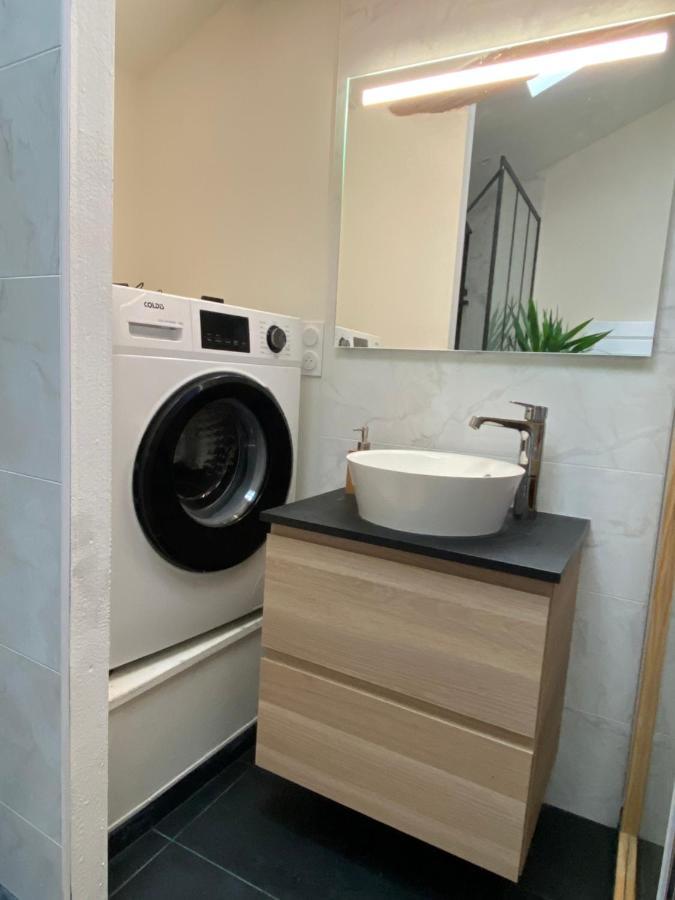 Charmant Appartement Avec Spa Fontenay-le-Comte Exteriör bild